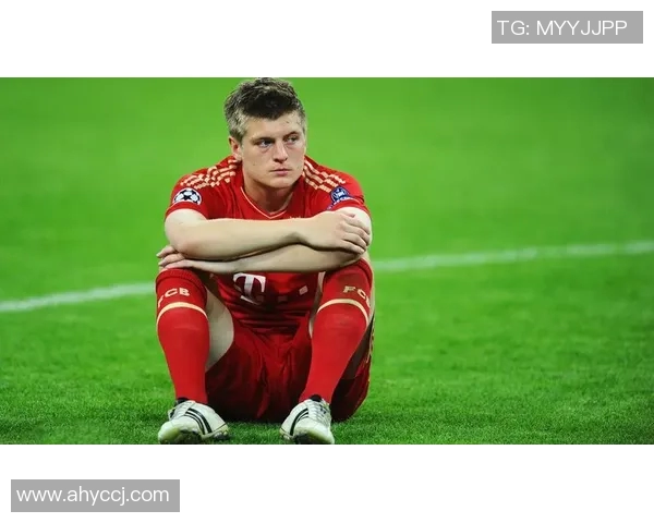 德国足球明星墙纸高清设计灵感打造个性化家居空间